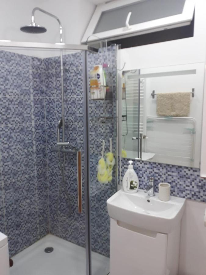 Nice Studio In Old Town Бухарест Екстер'єр фото