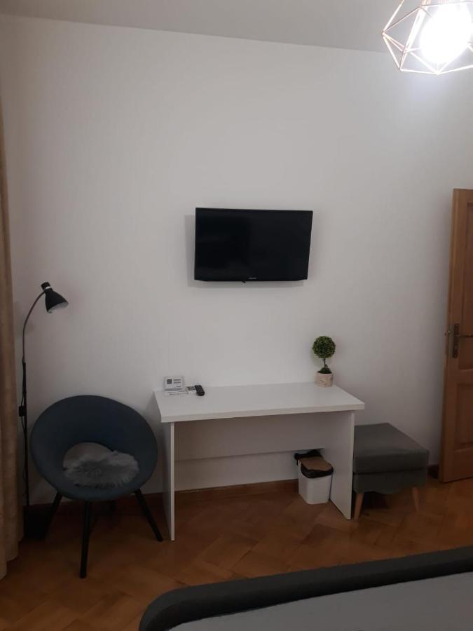 Nice Studio In Old Town Бухарест Екстер'єр фото