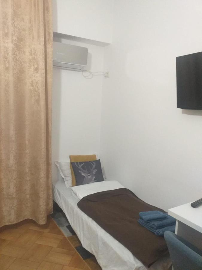 Nice Studio In Old Town Бухарест Екстер'єр фото