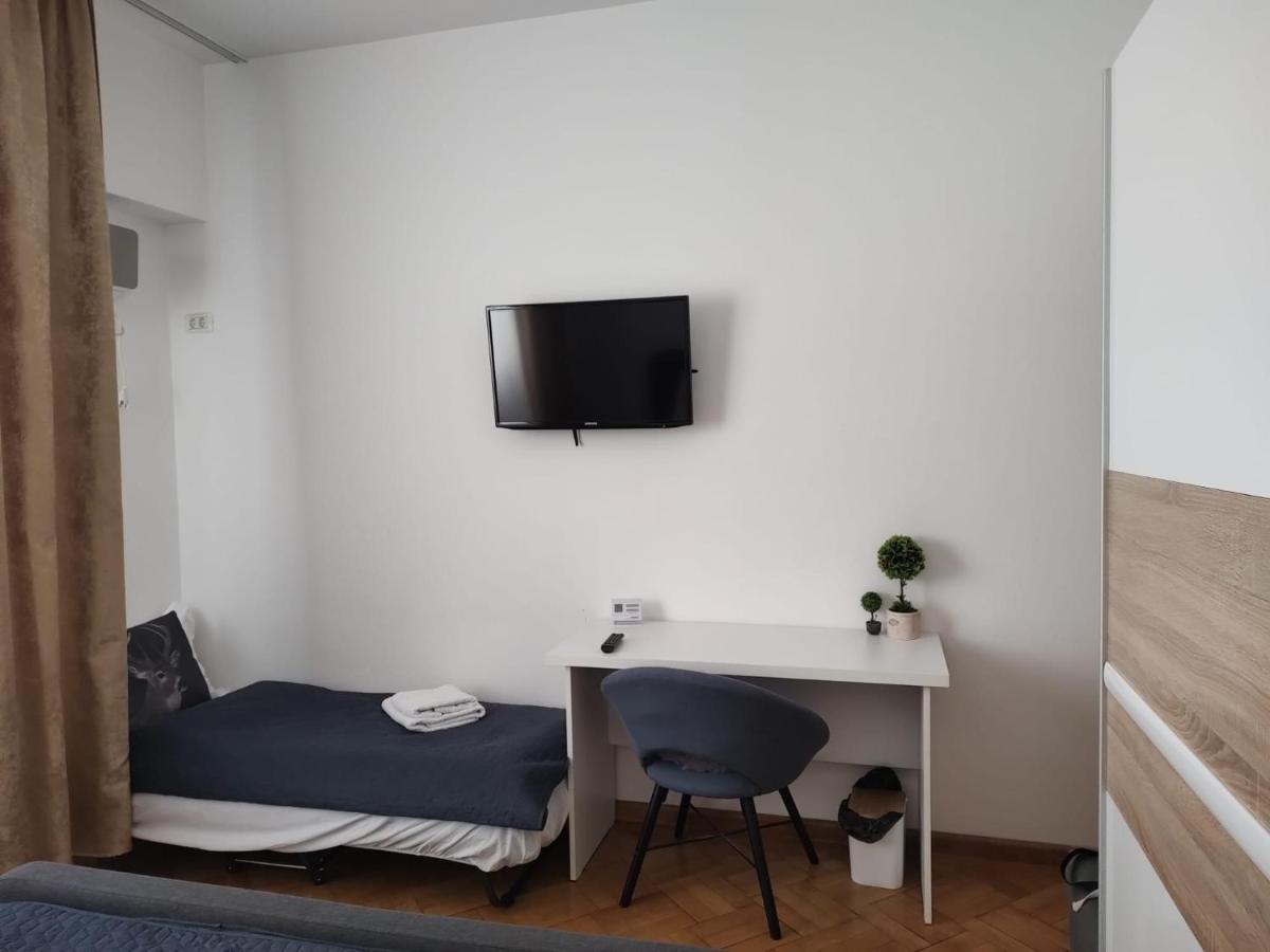 Nice Studio In Old Town Бухарест Екстер'єр фото
