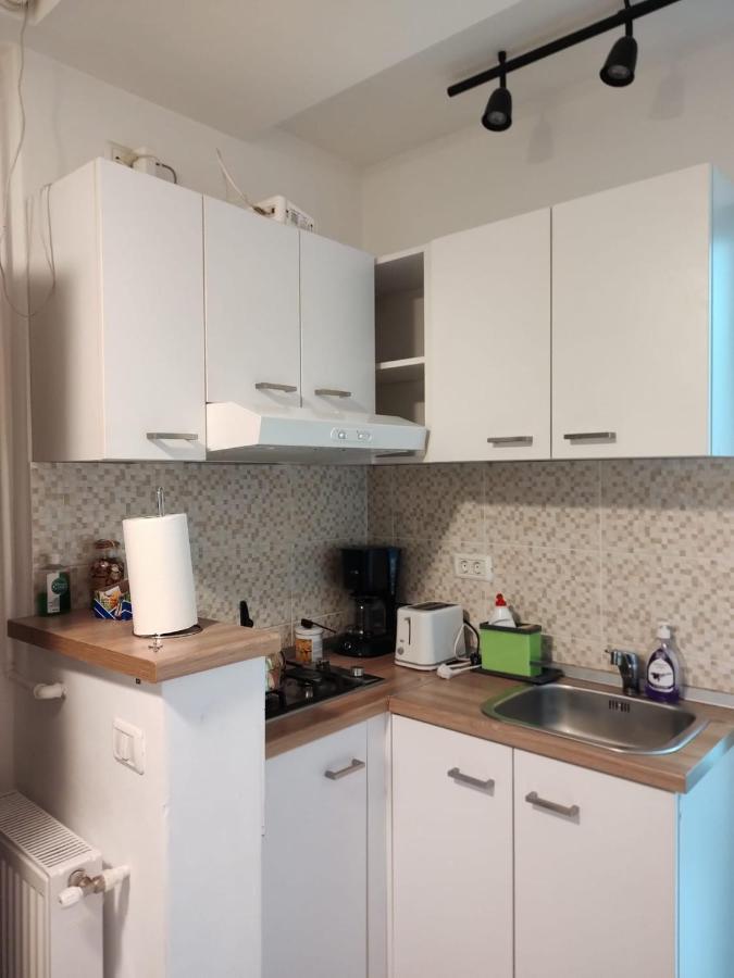 Nice Studio In Old Town Бухарест Екстер'єр фото